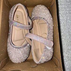 Doe & Rae Sparkly Pink Dress Shoes